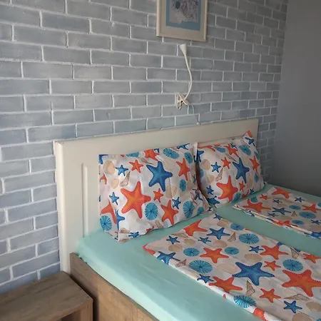 мезонет мени - две спални и две бани * بورغاس