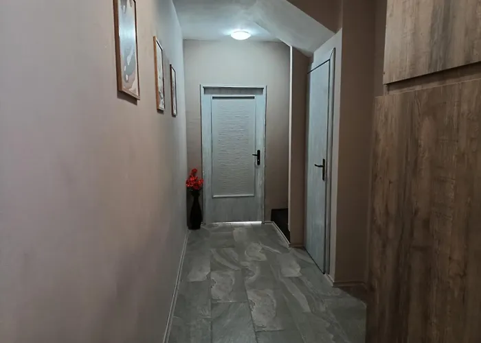 דירה мезонет мени - две спални и две бани